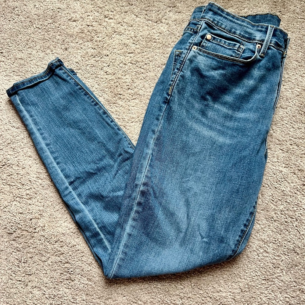 Denizen from Levi's Skinny Jeans